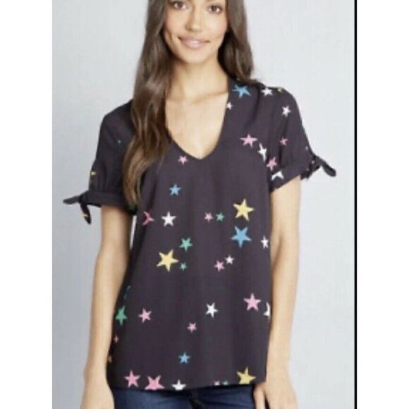 ModCloth Black Rainbow Star V-Neck T-Shirt Ribbon Tie Sleeve Size Small - Picture 1 of 8